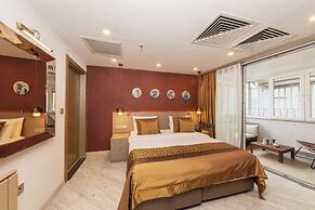 Ayramin Deluxe Hotel