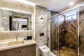 Ayramin Deluxe Hotel