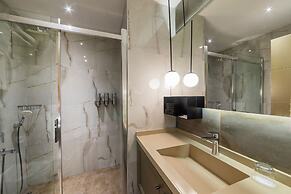 Ayramin Deluxe Hotel
