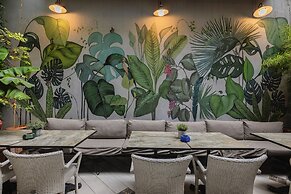 Ayramin Deluxe Hotel