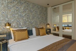 Ayramin Deluxe Hotel