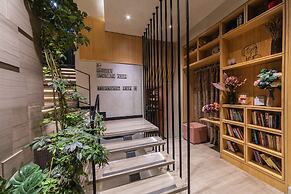 Ayramin Deluxe Hotel