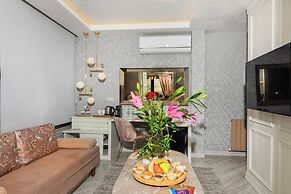 Ayramin Deluxe Hotel