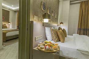 Ayramin Deluxe Hotel