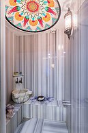 Ayramin Deluxe Hotel