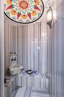 Ayramin Deluxe Hotel