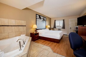 Super 8 by Wyndham Smoky Lake