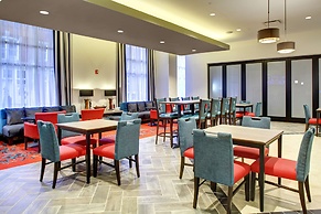 Hampton Inn & Suites Roanoke-Downtown