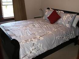 Eastwood Tourist Lodge