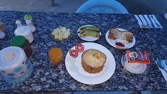 Red Dragon Hotel Hsipaw