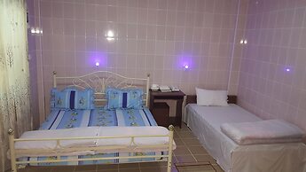 Red Dragon Hotel Hsipaw