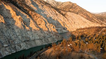 KUMSHEEN Rafting Resort