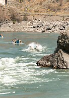 KUMSHEEN Rafting Resort