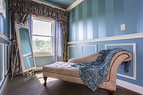 Pillow and Paddock B&B