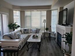 Sunset Waterfront Resort by DKRA