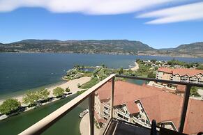 Sunset Waterfront Resort by DKRA