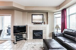 Sunset Waterfront Resort by DKRA