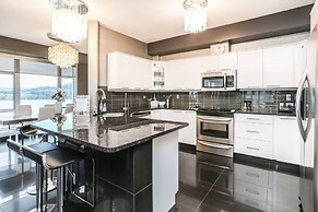 Sunset Waterfront Resort by DKRA