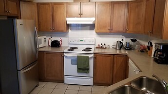 Sunset Waterfront Resort by DKRA