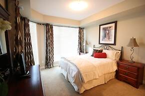 Sunset Waterfront Resort by DKRA