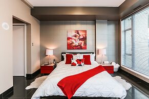 Sunset Waterfront Resort by DKRA