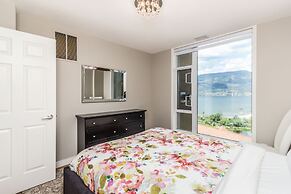 Sunset Waterfront Resort by DKRA