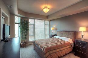 Sunset Waterfront Resort by DKRA