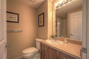 Sunset Waterfront Resort by DKRA