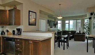 Sunset Waterfront Resort by DKRA