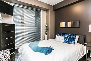 Sunset Waterfront Resort by DKRA