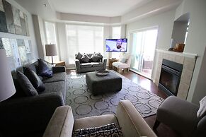 Sunset Waterfront Resort by DKRA