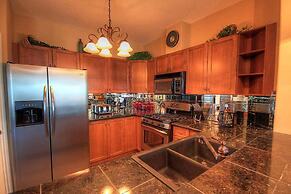 Sunset Waterfront Resort by DKRA