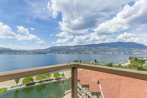 Sunset Waterfront Resort by DKRA