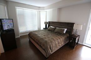 Sunset Waterfront Resort by DKRA