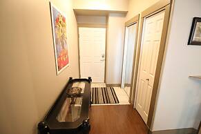 Sunset Waterfront Resort by DKRA