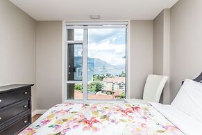 Sunset Waterfront Resort by DKRA