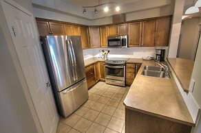 Sunset Waterfront Resort by DKRA