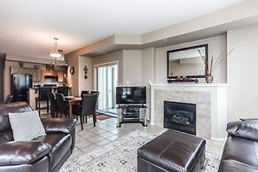 Sunset Waterfront Resort by DKRA