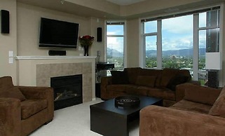 Sunset Waterfront Resort by DKRA