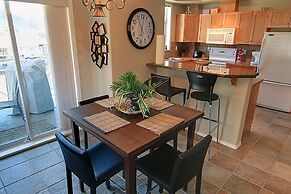 Sunset Waterfront Resort by DKRA