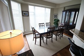 Sunset Waterfront Resort by DKRA