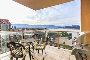 Sunset Waterfront Resort by DKRA