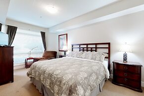 Sunset Waterfront Resort by DKRA