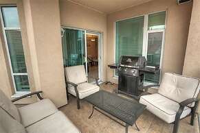 Sunset Waterfront Resort by DKRA