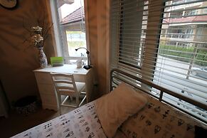 Sunset Waterfront Resort by DKRA