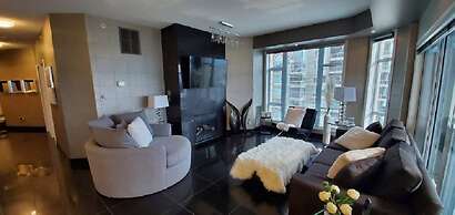 Sunset Waterfront Resort by DKRA