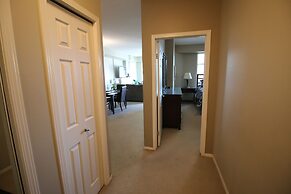 Sunset Waterfront Resort by DKRA