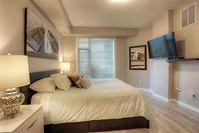 Sunset Waterfront Resort by DKRA