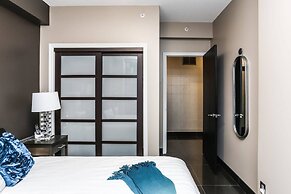 Sunset Waterfront Resort by DKRA