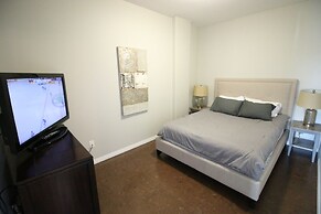 Sunset Waterfront Resort by DKRA